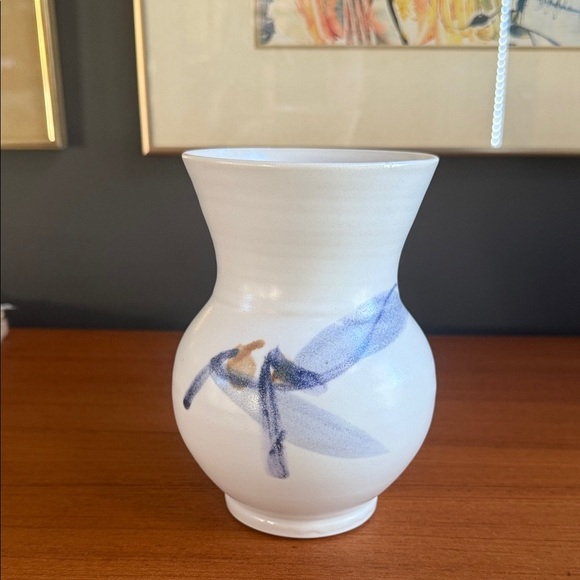 White Ceramic Vase with Blue Accents handcrafted vintage studio pottery signed - Picture 2 of 8